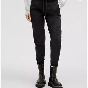 Lululemon Women’s Dance Studio Mid-Rise Joggers Size 4